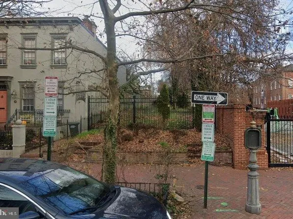 3245 O St NW, Washington, DC 20007