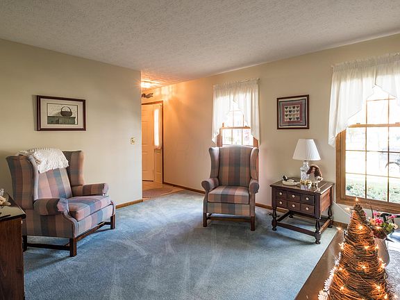 5th image of 751 Suntree Dr