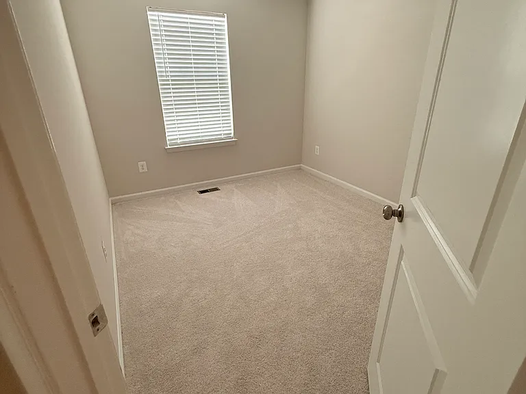 8728 Pioneer Hill Dr — Photo 39