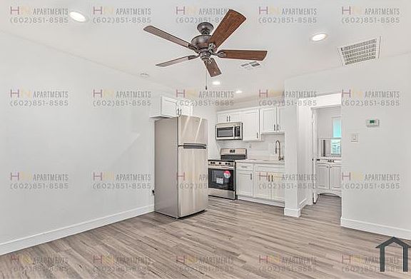 3rd image of 2539 W Pierson St #4