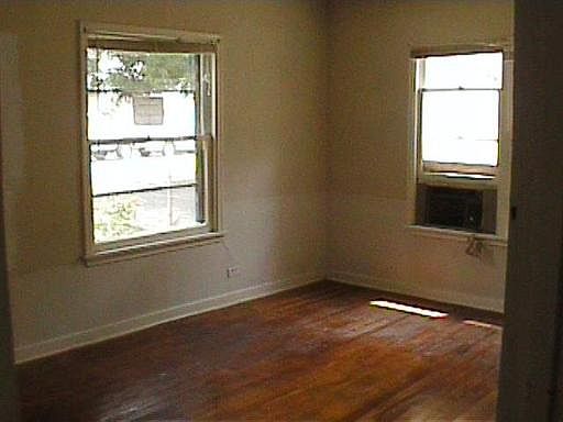 5th image of 1114 CLOWER ST