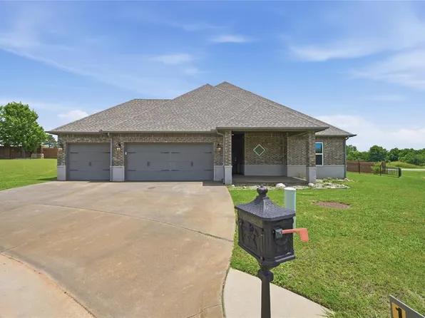 1405 Katelyn Ct, Yukon, OK 73099
