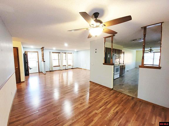 5th image of 1704 Eagle Dr