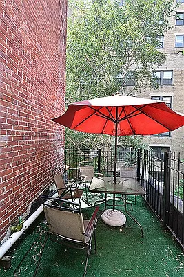 Rented by Susan Finkel, LREB | media 27