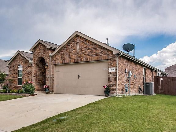 3rd image of 354 Coral Vine Ln