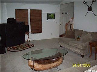 3rd image of 1556 Poplar Ln