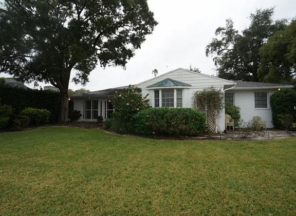 4th image of 26 Ladoga Ave