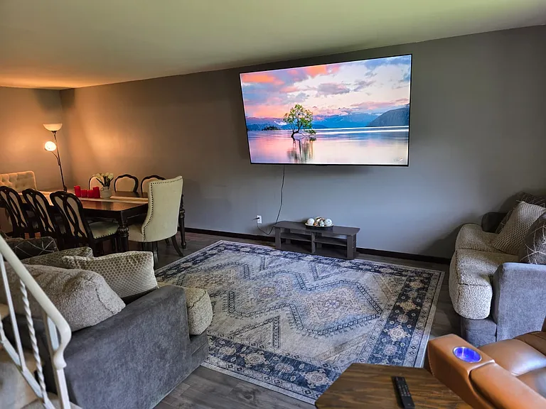 furnished this weekend only