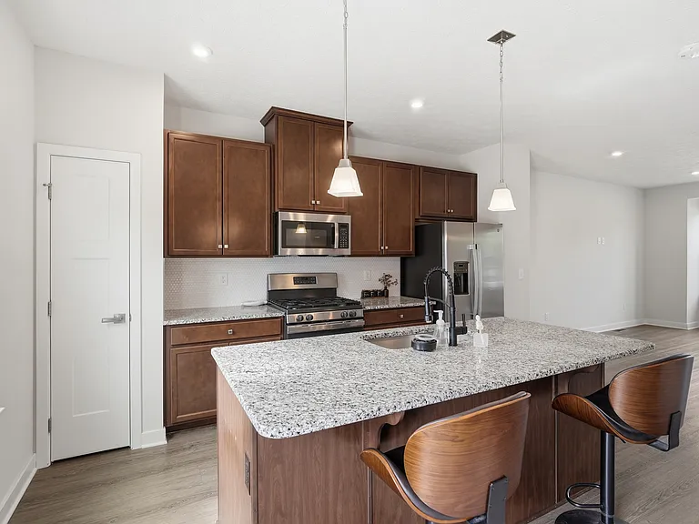 9 Wentworth Ln — Photo 28