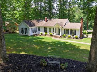 415 Country Club Cir, Lexington, NC 27292