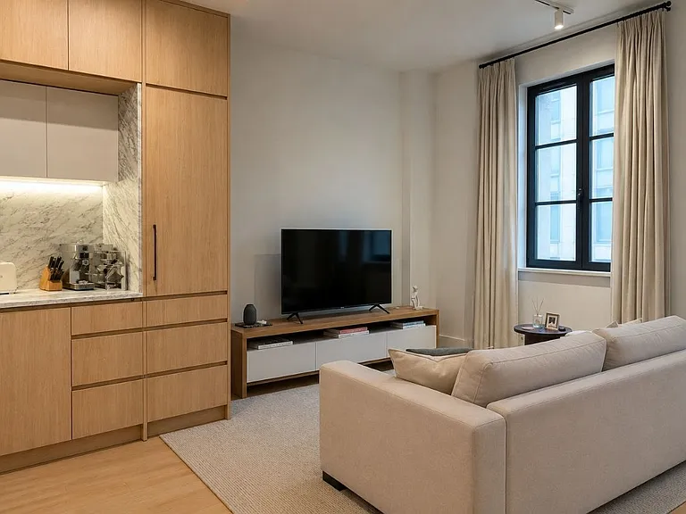 517 W 29th St #5F — Photo 4