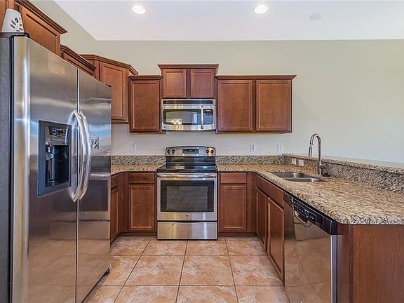 5th image of 10777 Savannah Landing Cir