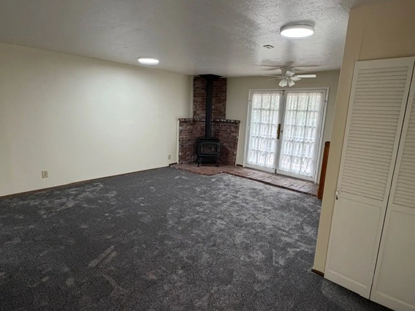 Charming 2Bedroom LoftStyle Home in the Heart of Twain Harte — Photo 4