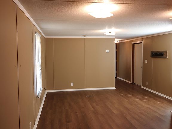 4th image of 130 Pecan St #2