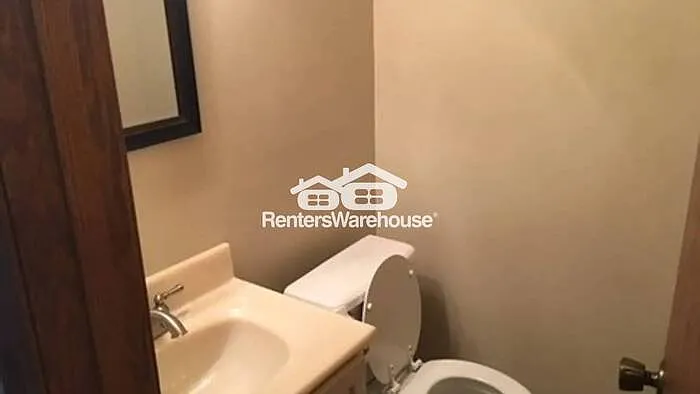 301 Kathy Ln NE — Photo 10