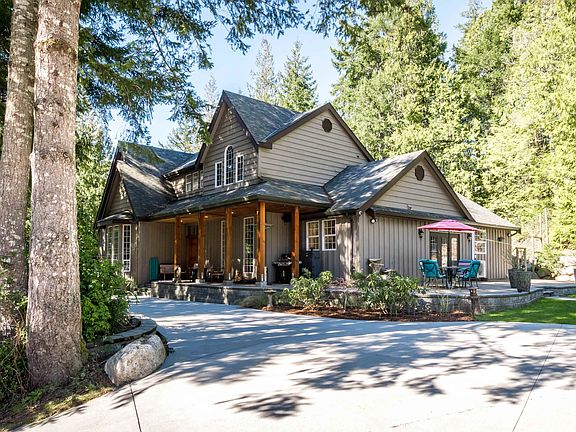 2nd image of 6979 Sechelt Inlet Rd