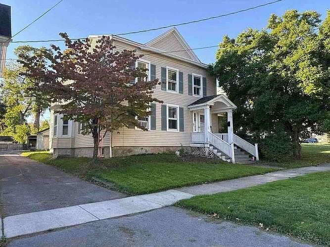1st image of 131 William St