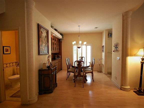 5th image of 3137 E Hillcrest Dr