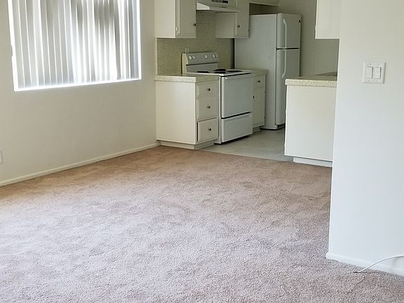 5th image of 3749 McLaughlin Ave APT 5