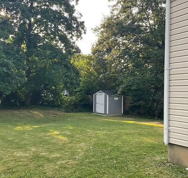 442 Westshire Dr — Photo 32