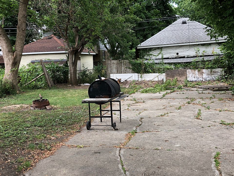 2nd image of 3452 Three Mile Dr