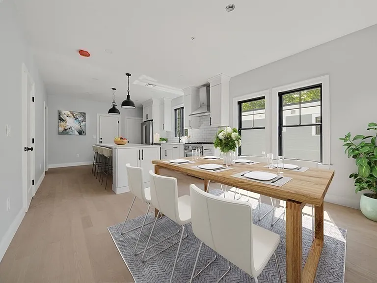 82 Rossmore Rd #2 — Photo 10