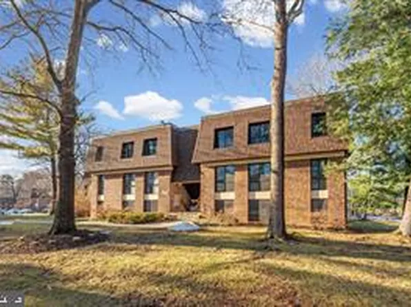 5239 W Running Brook Rd Unit 302, Columbia, MD 21044