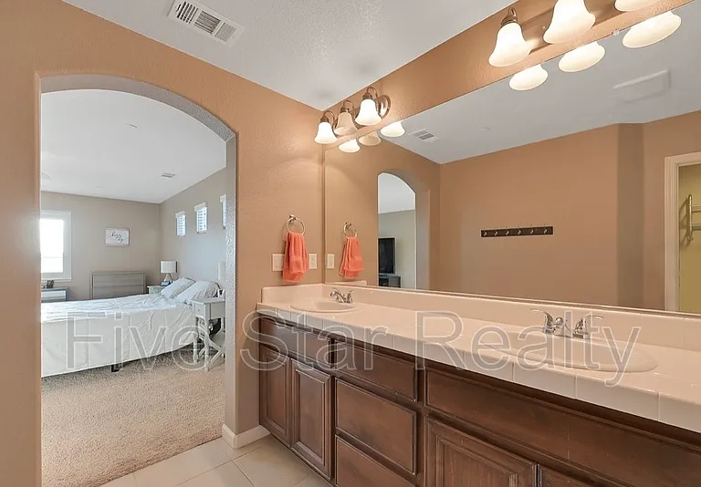 5609 Peach Tree Dr — Photo 23