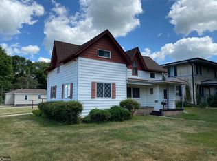 19 7th St NE, Hampton, IA 50441