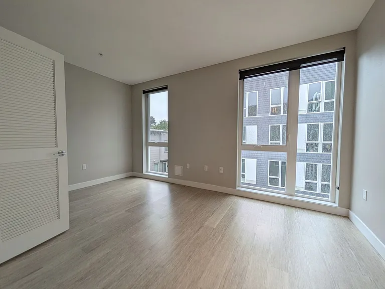 Division Terrace Apartments — Photo 35