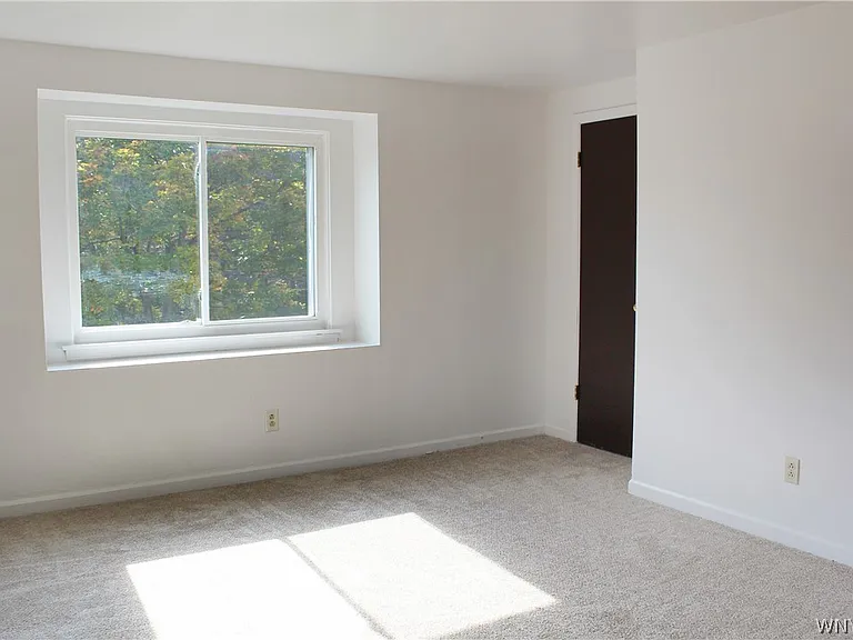 116 Berehaven Dr #LEFT — Photo 7