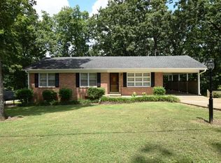 63 Woodland Dr, Jackson, TN 38305