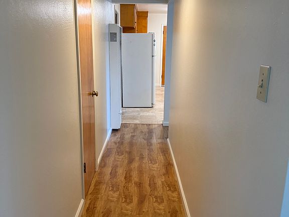 4th image of 2737 57th St