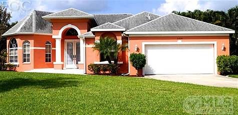 1st image of 2704 SW 39th Ter