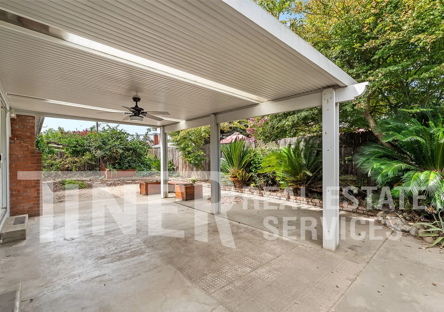 2940 Belmar St - Tier 2 - Updated Charm with Lush Gardens — Photo 4
