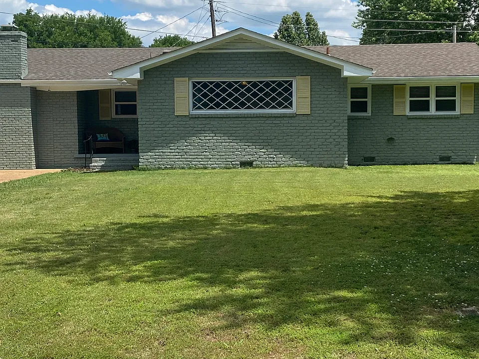 2005 Conway Dr