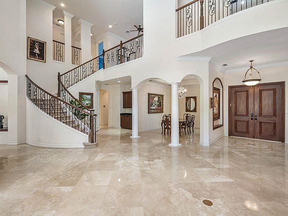 4th image of 17738 Lake Azure Way