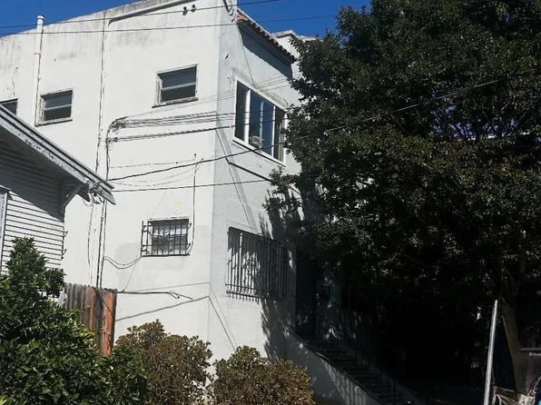 2816 Foothill Blvd, Oakland, CA 94601