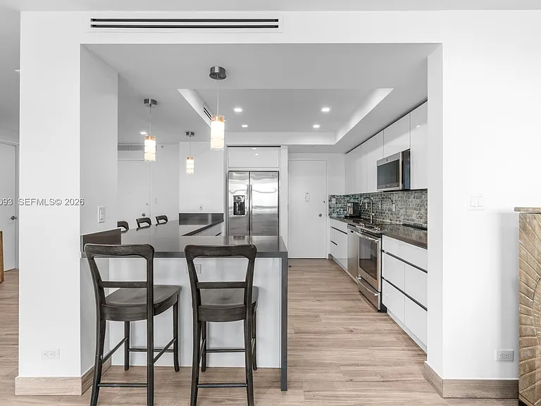 5055 Collins Ave #10H — Photo 32