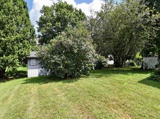 16 Brookside Dr, Cambridge, NY 12816