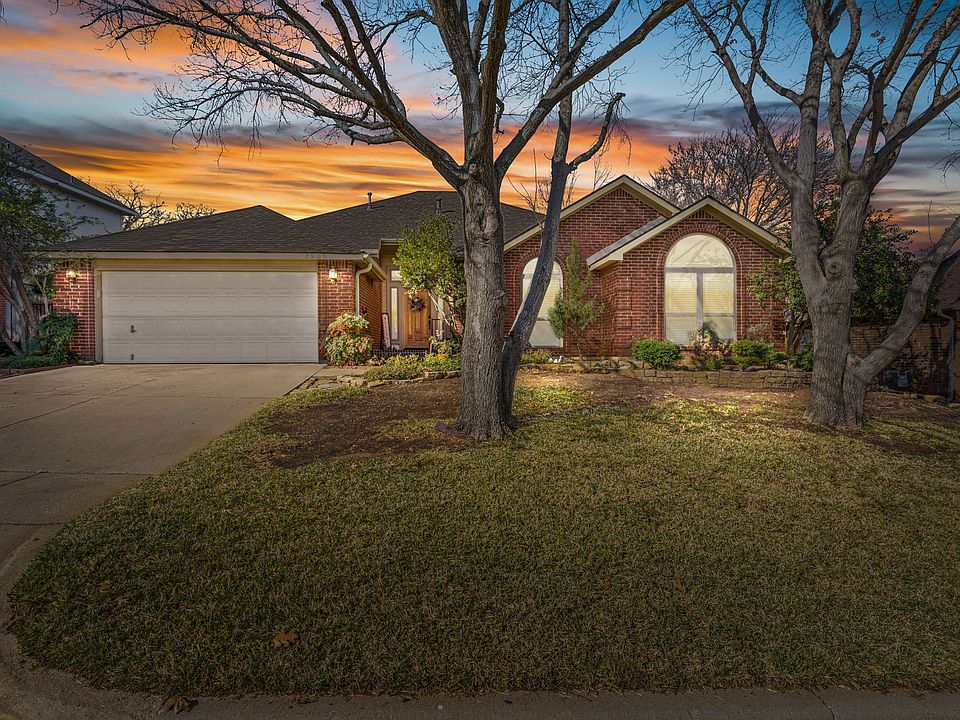 1st image of 7909 Woodland Dr