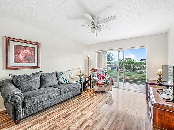 3rd image of 416 Lake Carol Dr #416