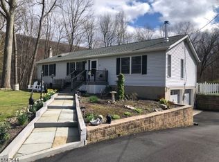 6 Evergreen Rd, Oak Ridge, NJ 07438