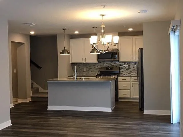 8051 Abercrombie Ln — Photo 14