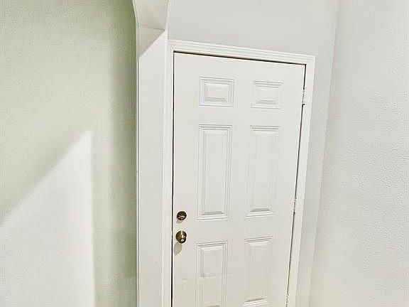 3rd image of 7700 Creekbend Dr APT 72