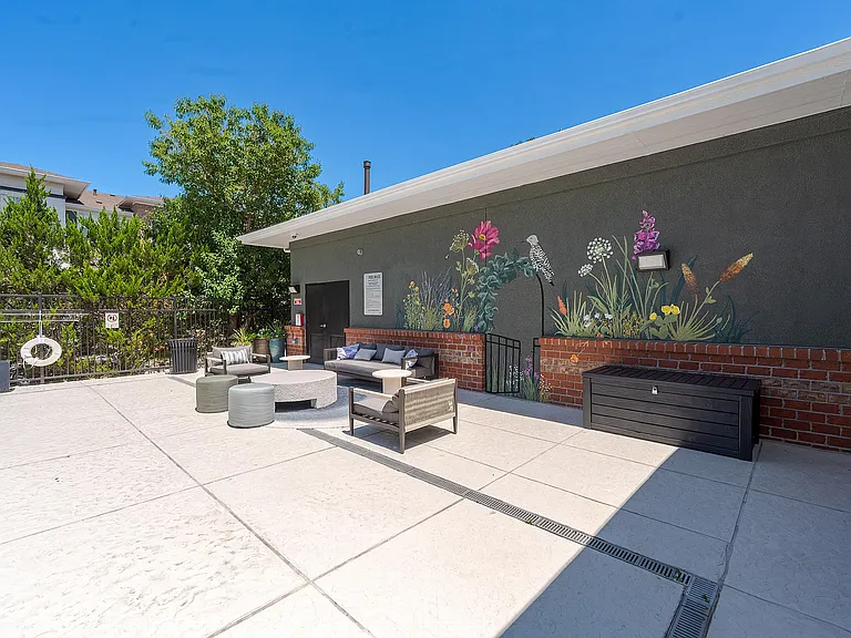 Beautiful Outdoor Lounge