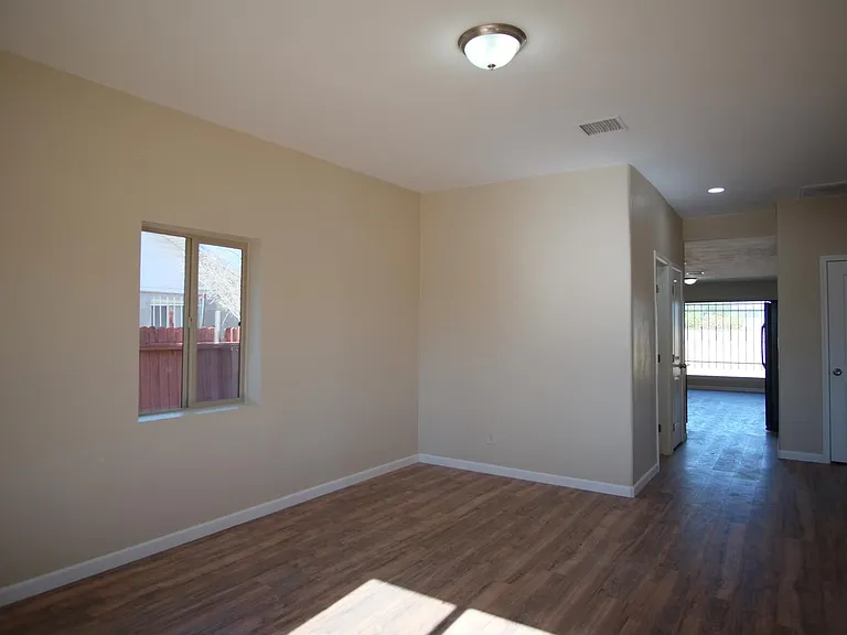 102 W District St #1 — Photo 3