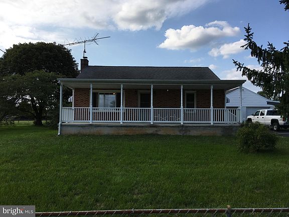4th image of 167 Diane Dr