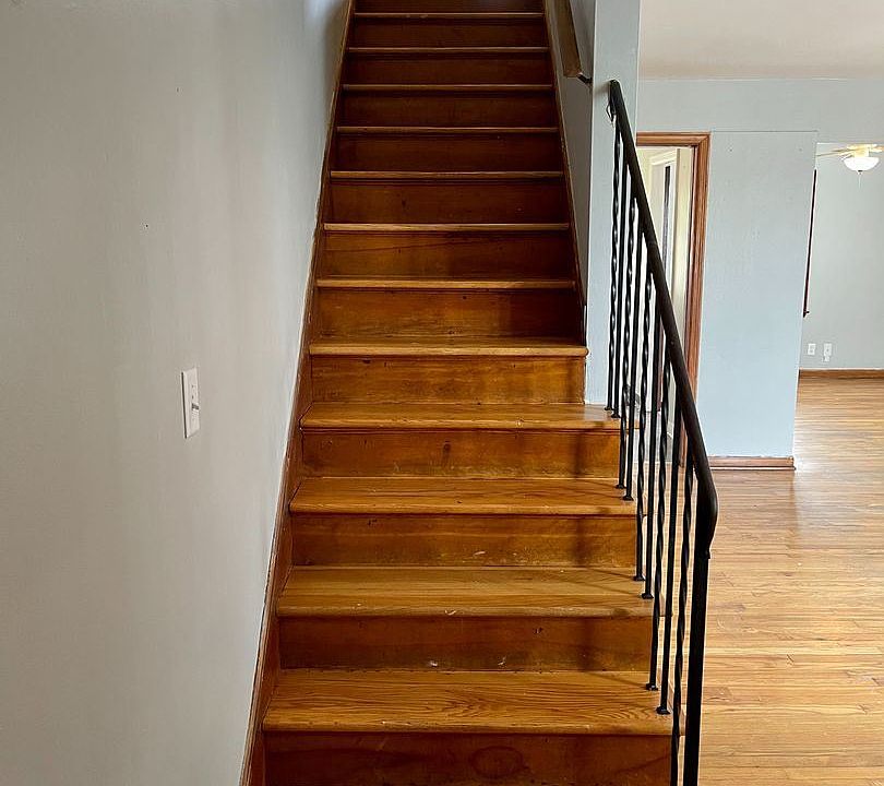 1st image of 702 S Everett Ave