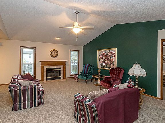 2nd image of 4941 Dove Ct
